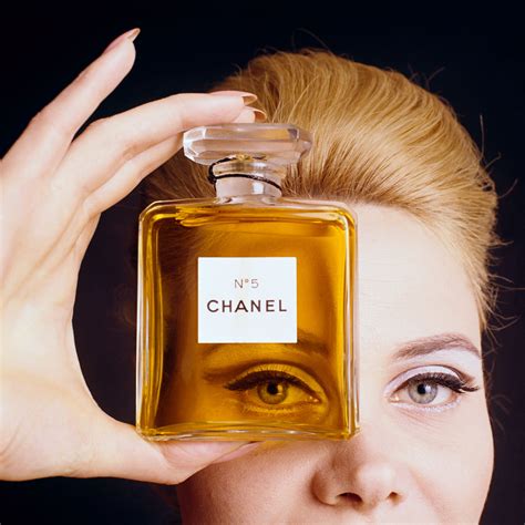 chandl|chanel makeup.